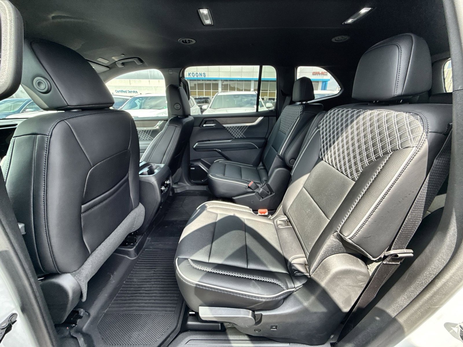 New 2026 GMC Acadia Denali w/ LPO, Floor Liner Package image 24