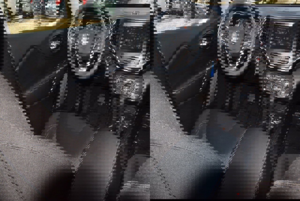 Used 2021 Jeep Cherokee Latitude image 15