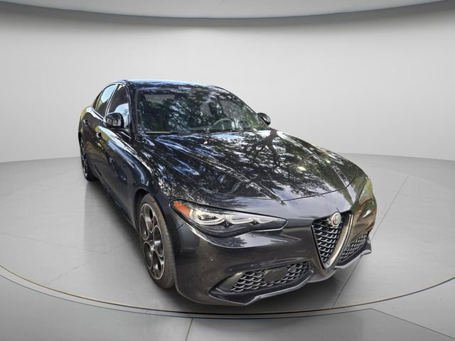 Used 2024 Alfa Romeo Giulia Veloce RWD image 4