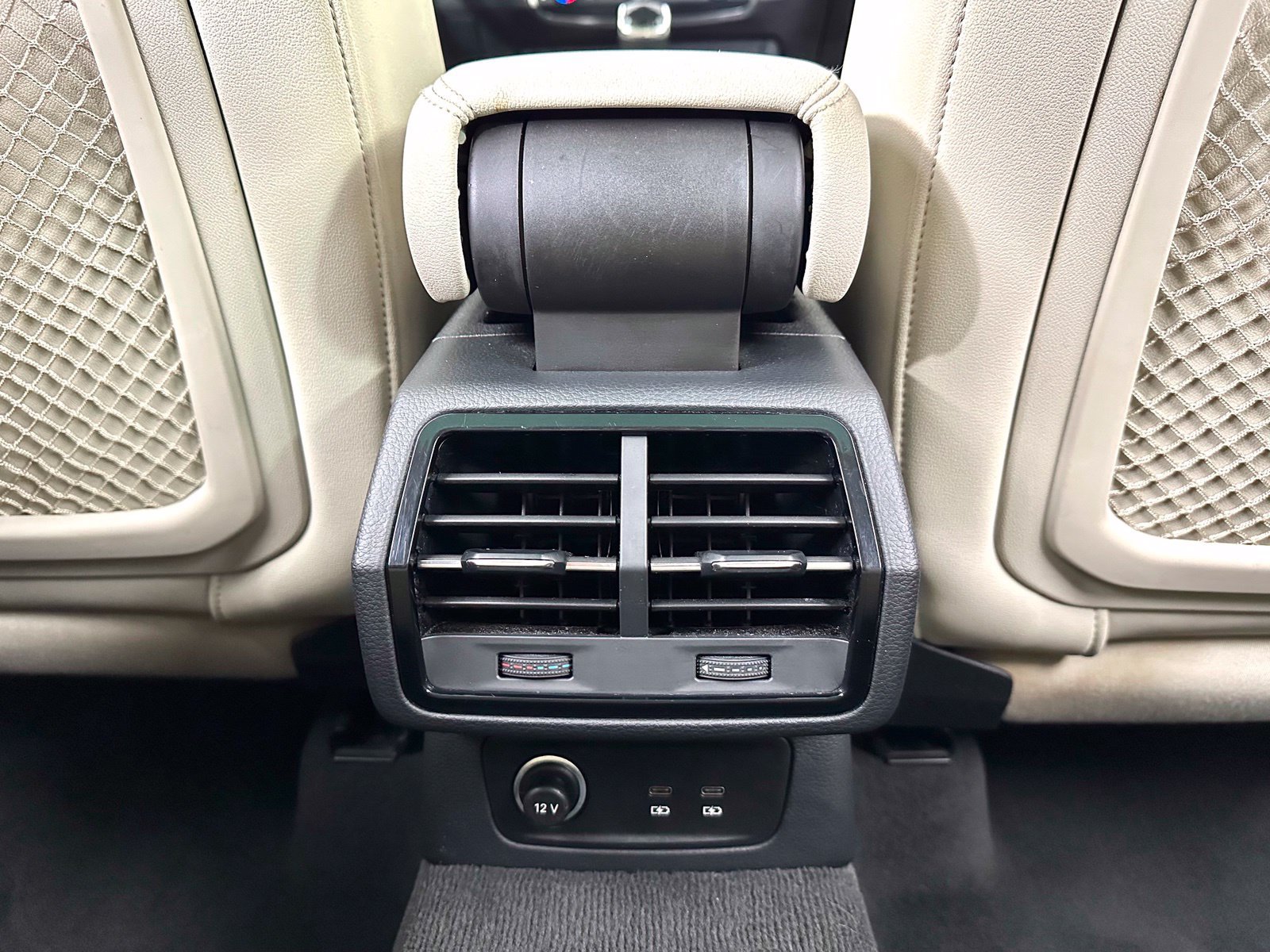 Used 2020 Audi Q3 2.0T Premium Plus w/ Premium Plus Package AWD/4WD image 31