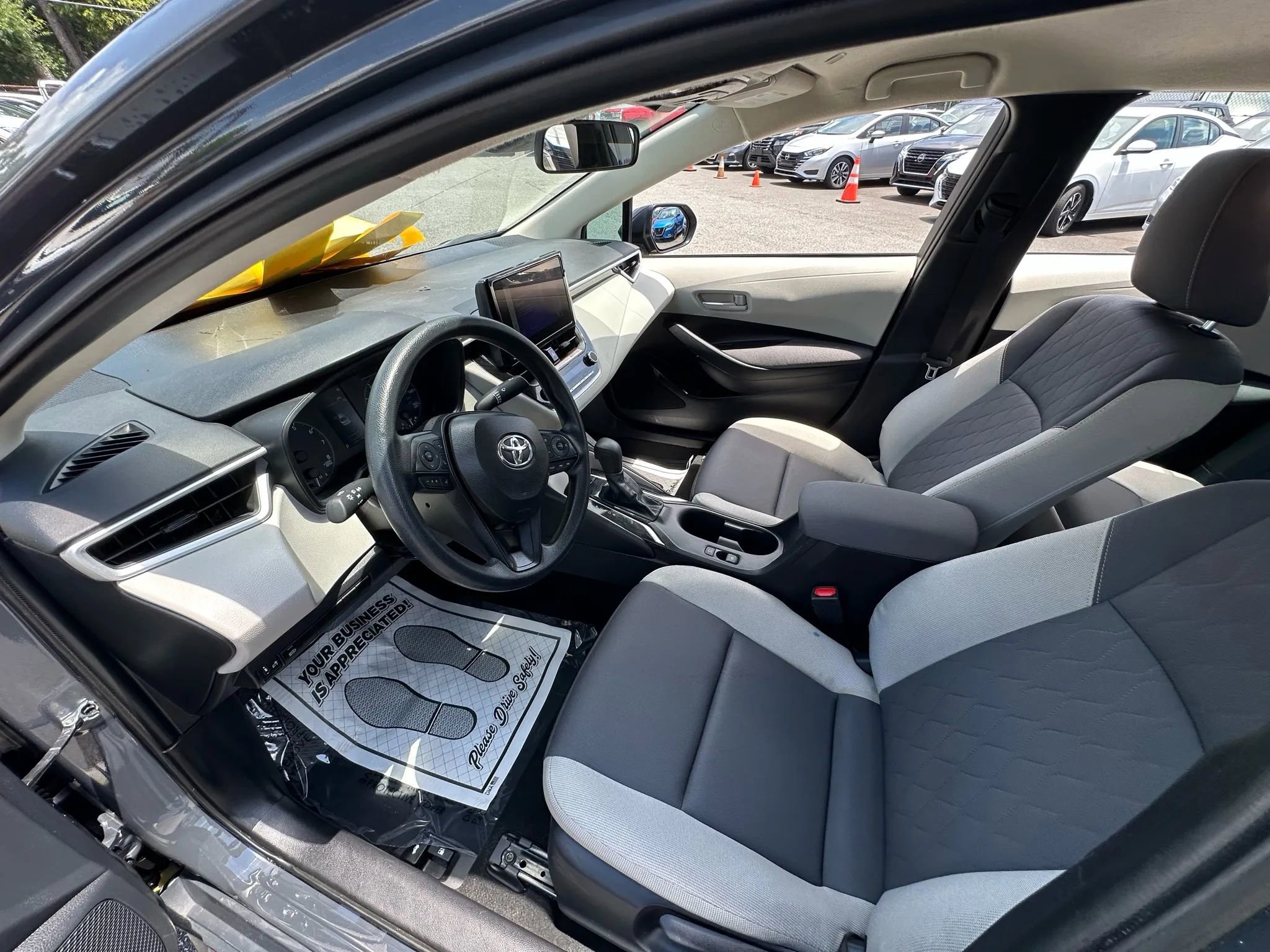 Used 2025 Toyota Corolla LE image 18