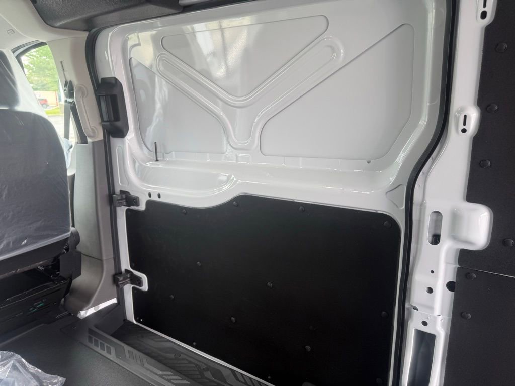 New 2026 Ford Transit 250 Low Roof w/ Load Area Protection Package RWD image 33