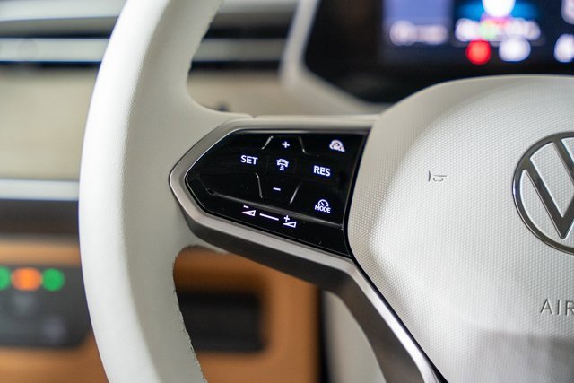 New 2025 Volkswagen ID. Buzz 1st Edition image 16