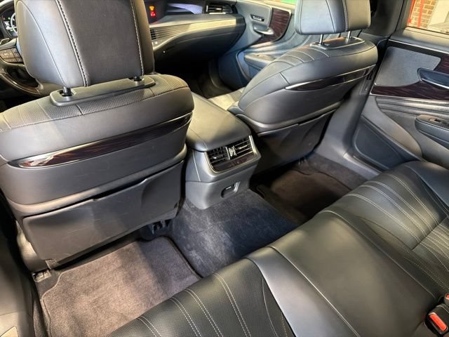 Used 2019 Lexus LS 500 AWD w/ Interior Upgrade Package image 28