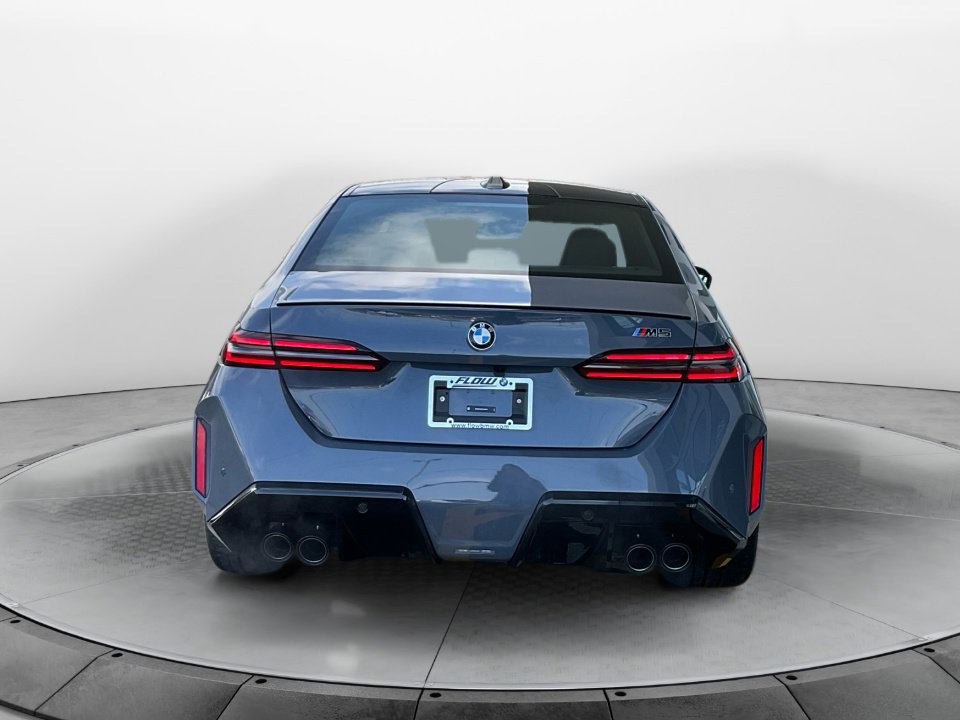 Used 2026 BMW M5 w/ Executive Package image 6