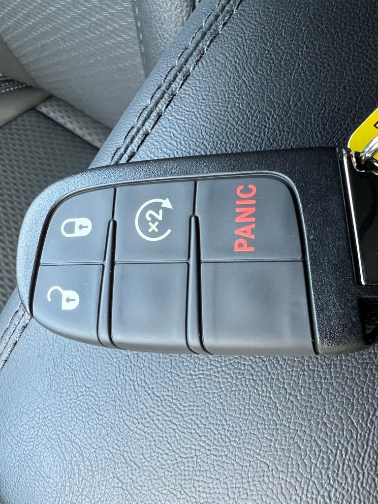 New 2026 Jeep Compass Latitude image 36