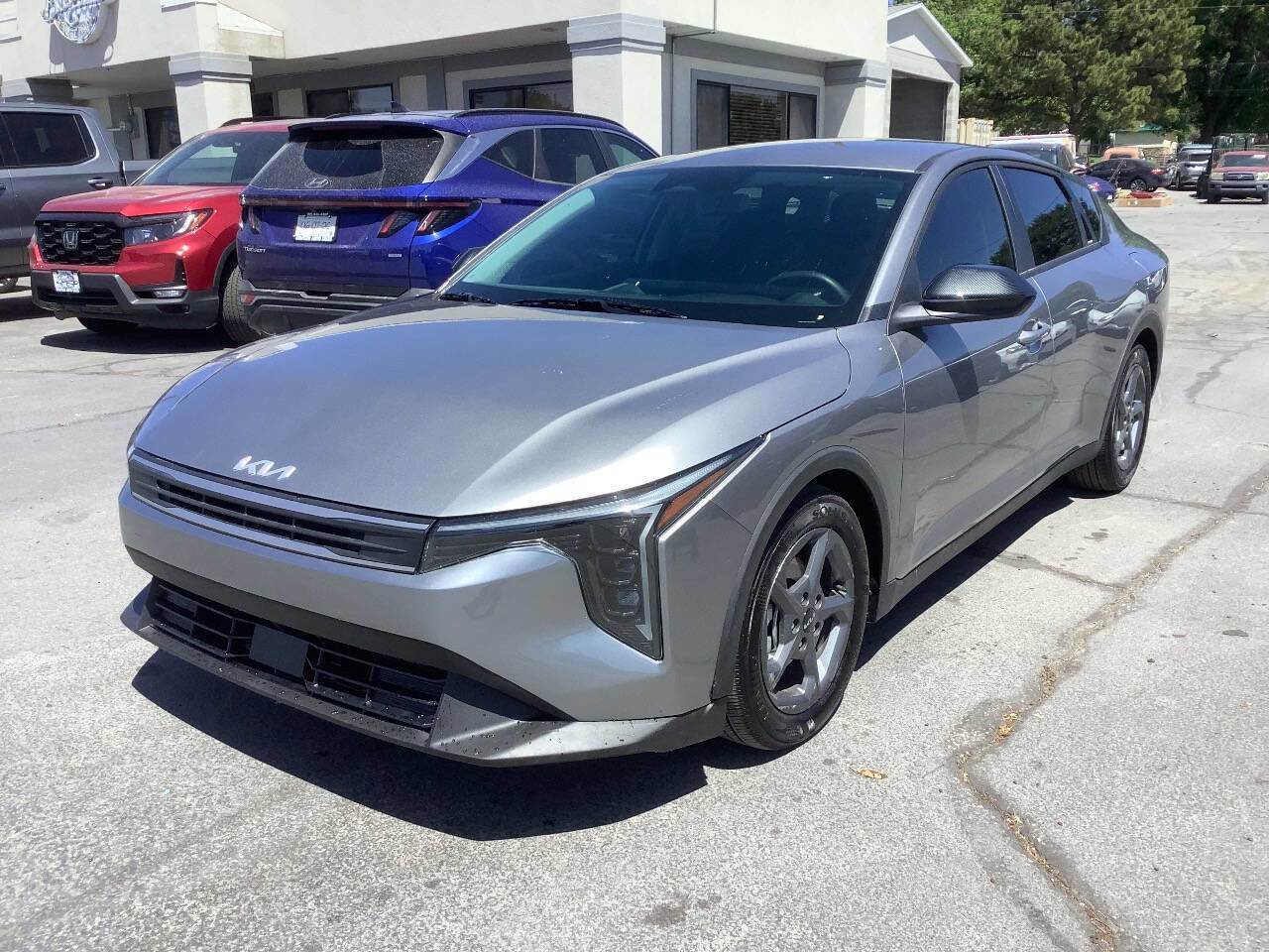 Used 2025 Kia K4 FWD image 2