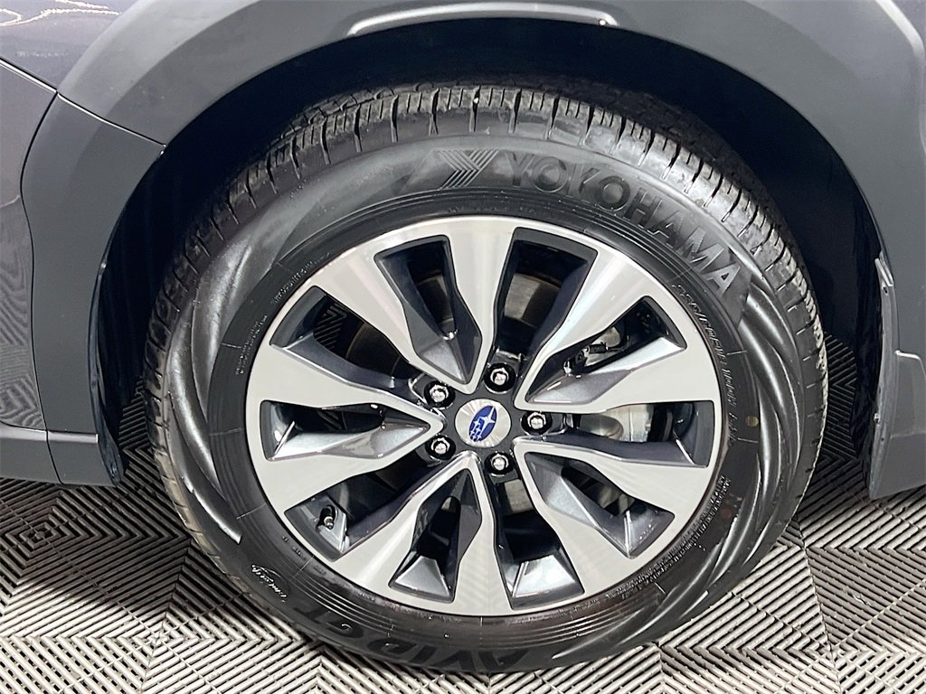 Certified 2025 Subaru Outback Limited image 28