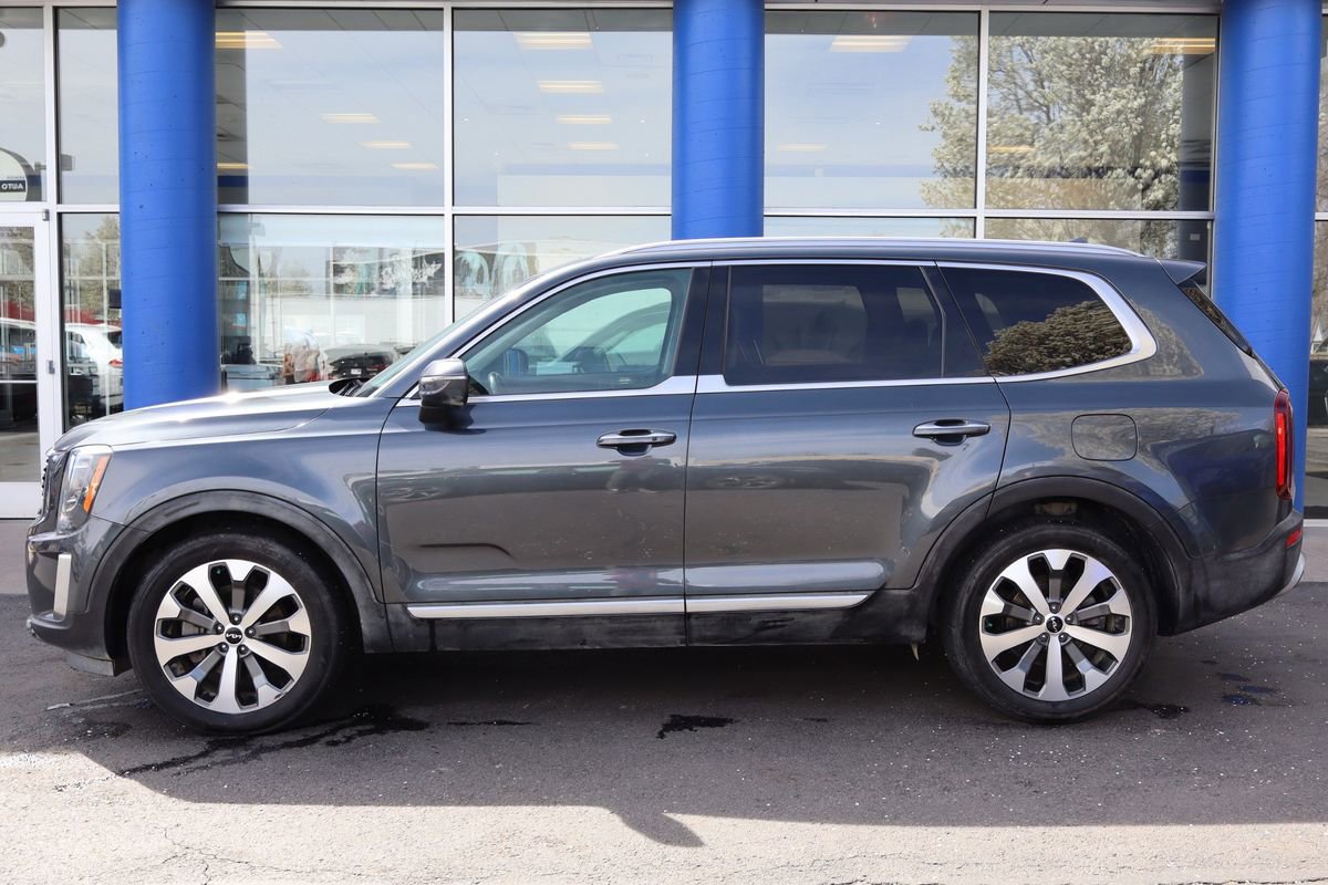 Used 2022 Kia Telluride S image 2
