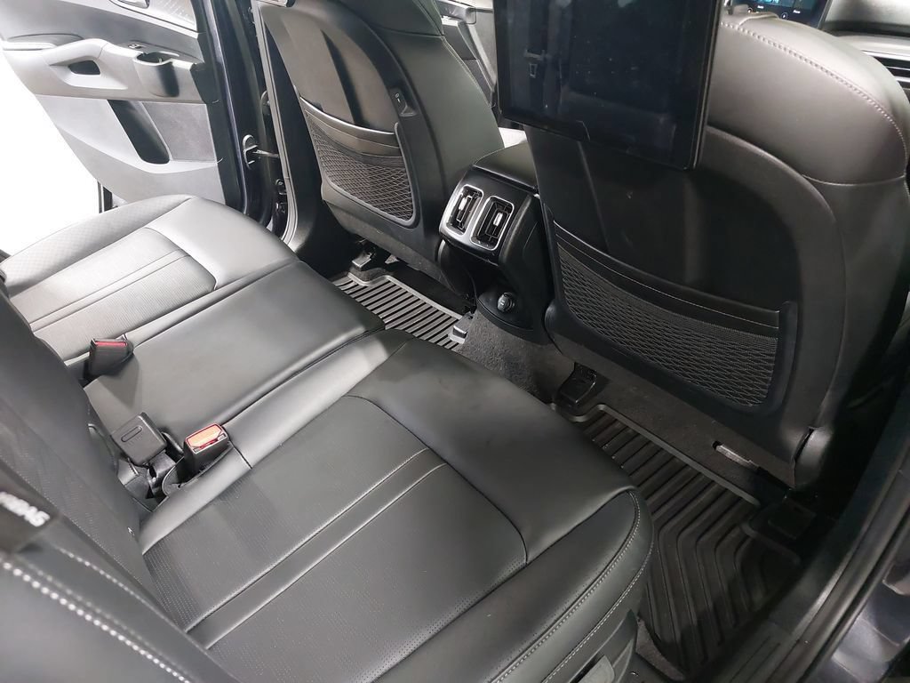 Used 2025 Kia Sorento S w/ Panoramic Sunroof Package FWD image 26