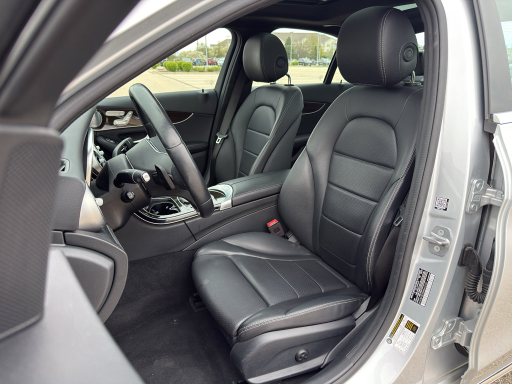 Used 2021 Mercedes-Benz C 300 4MATIC Sedan image 13