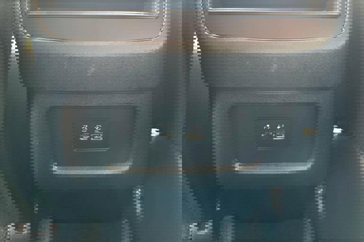 Used 2023 Nissan Pathfinder S FWD image 29