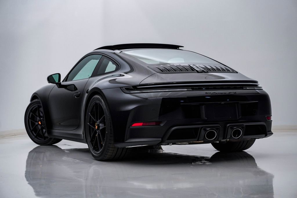 Certified 2025 Porsche 911 Carrera GTS image 3