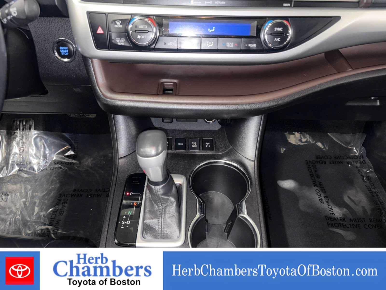 Certified 2017 Toyota Highlander XLE AWD/4WD image 14