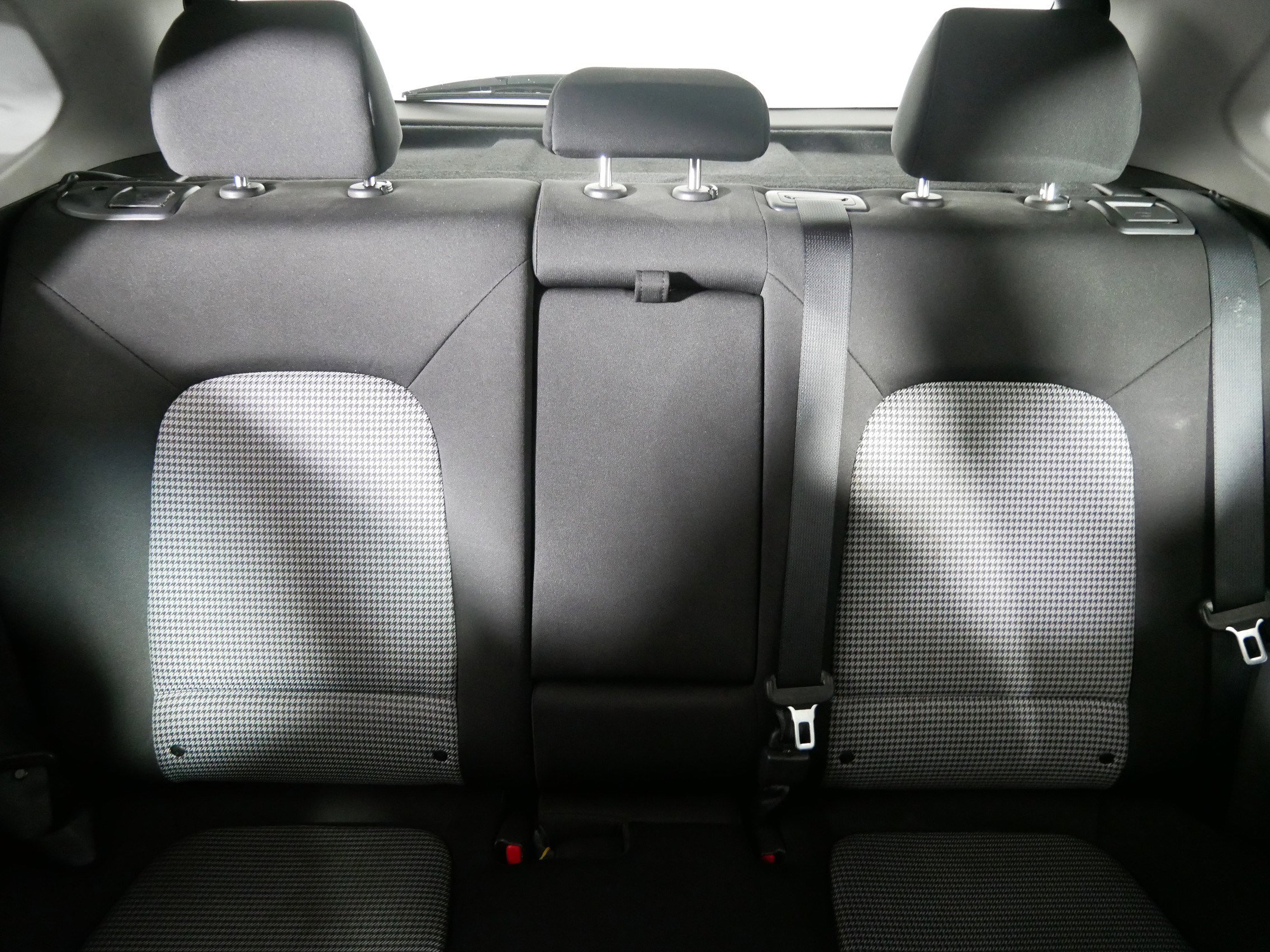 Used 2021 Hyundai Kona SE AWD/4WD image 13