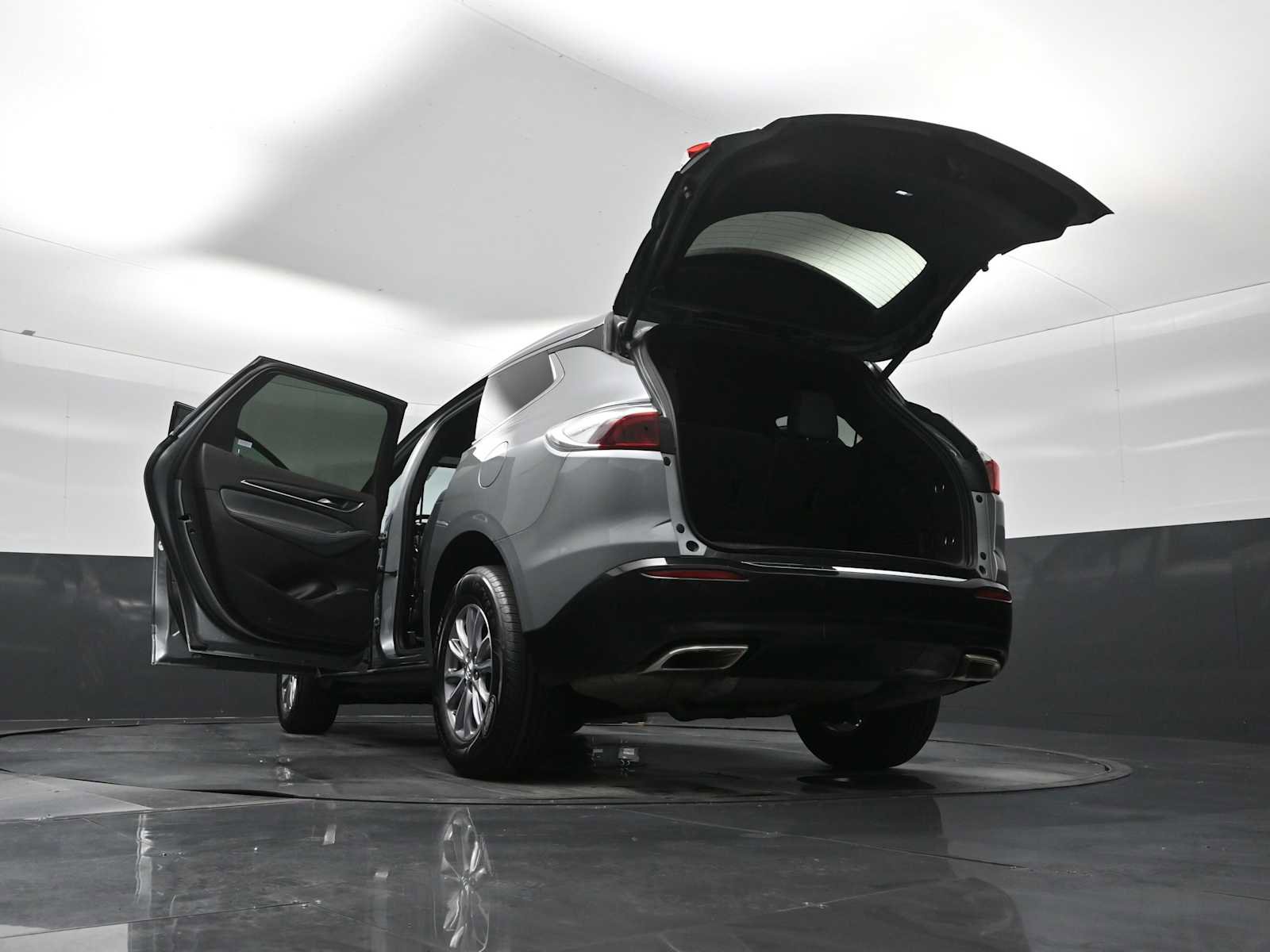 Used 2024 Buick Enclave Premium image 31