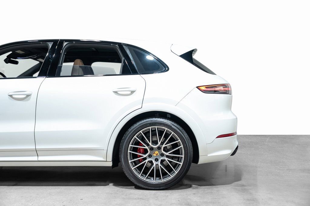 Used 2022 Porsche Cayenne GTS image 26