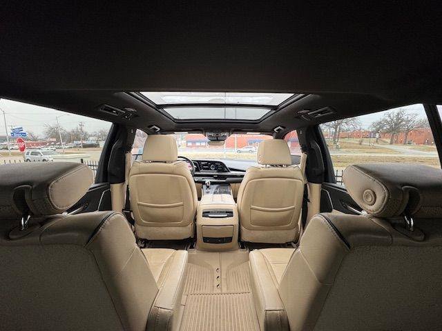 Used 2021 Cadillac Escalade ESV Premium Luxury AWD/4WD image 34