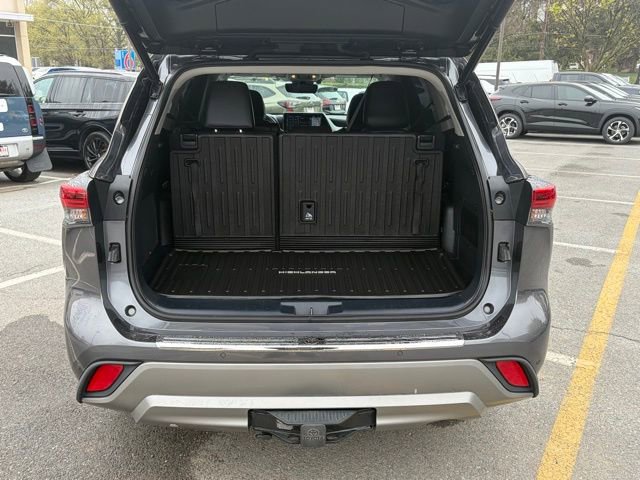 Used 2022 Toyota Highlander Platinum AWD/4WD image 7