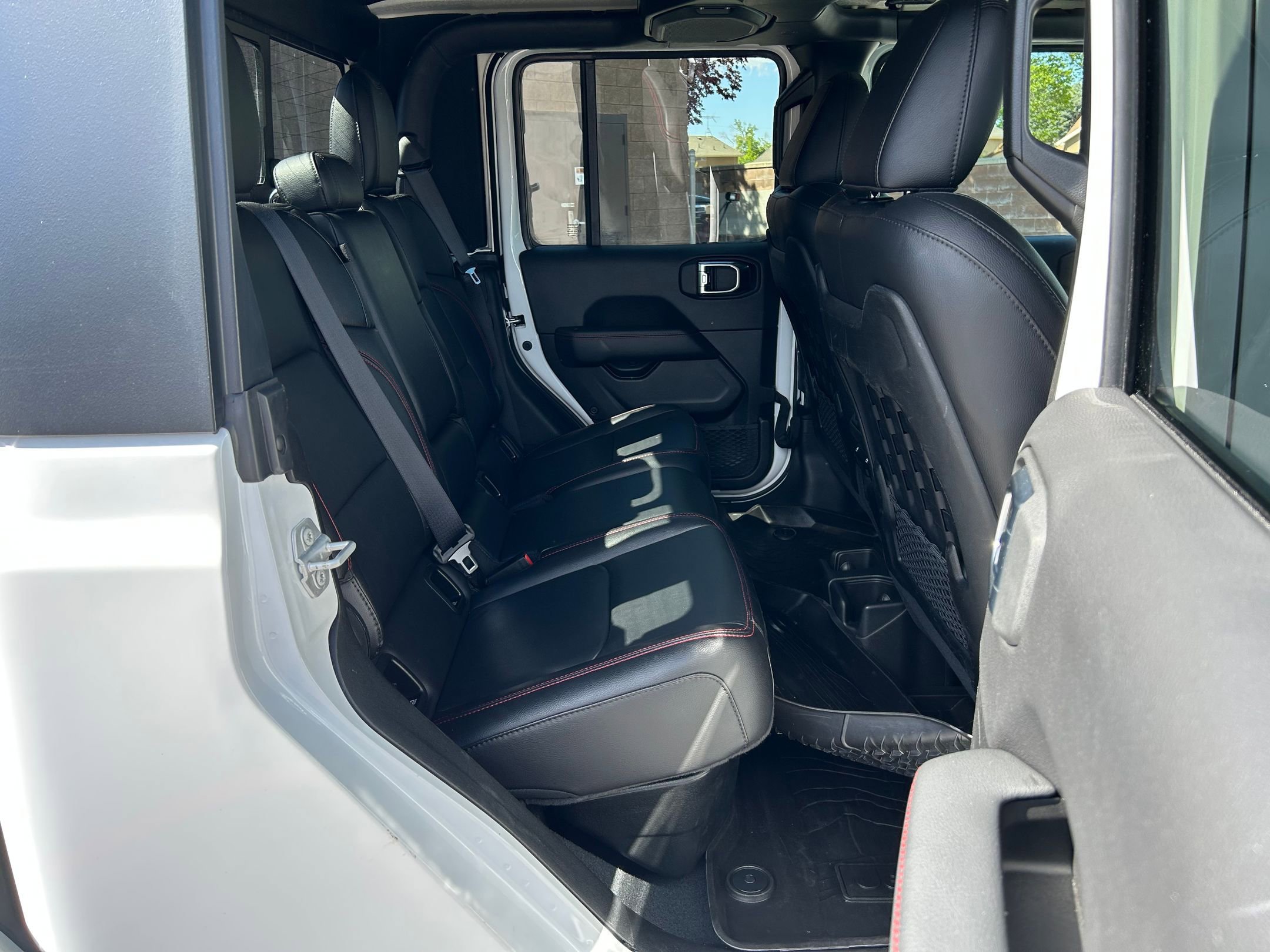 Used 2023 Jeep Gladiator Rubicon w/ Cold Weather Group AWD/4WD image 27