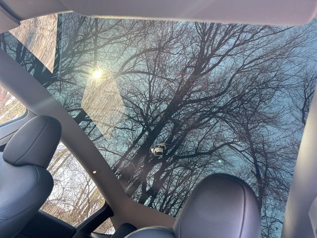 Used 2023 Tesla Model Y Long Range image 18