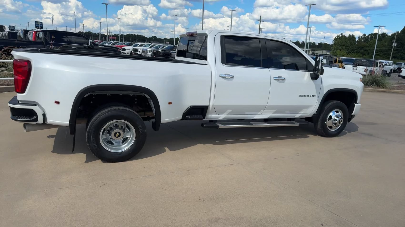 Used 2021 Chevrolet Silverado 3500 High Country AWD/4WD image 9