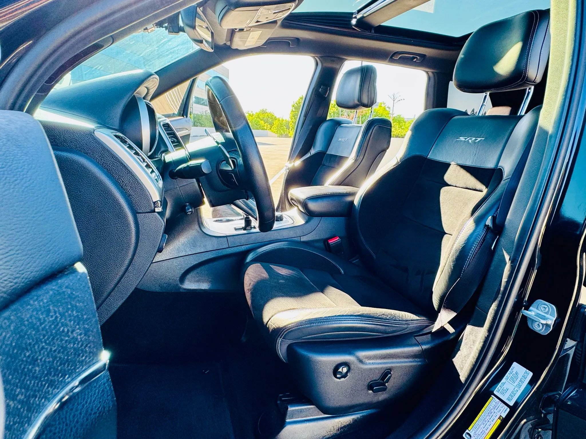 Used 2014 Jeep Grand Cherokee SRT8 w/ Luxury Group II image 43