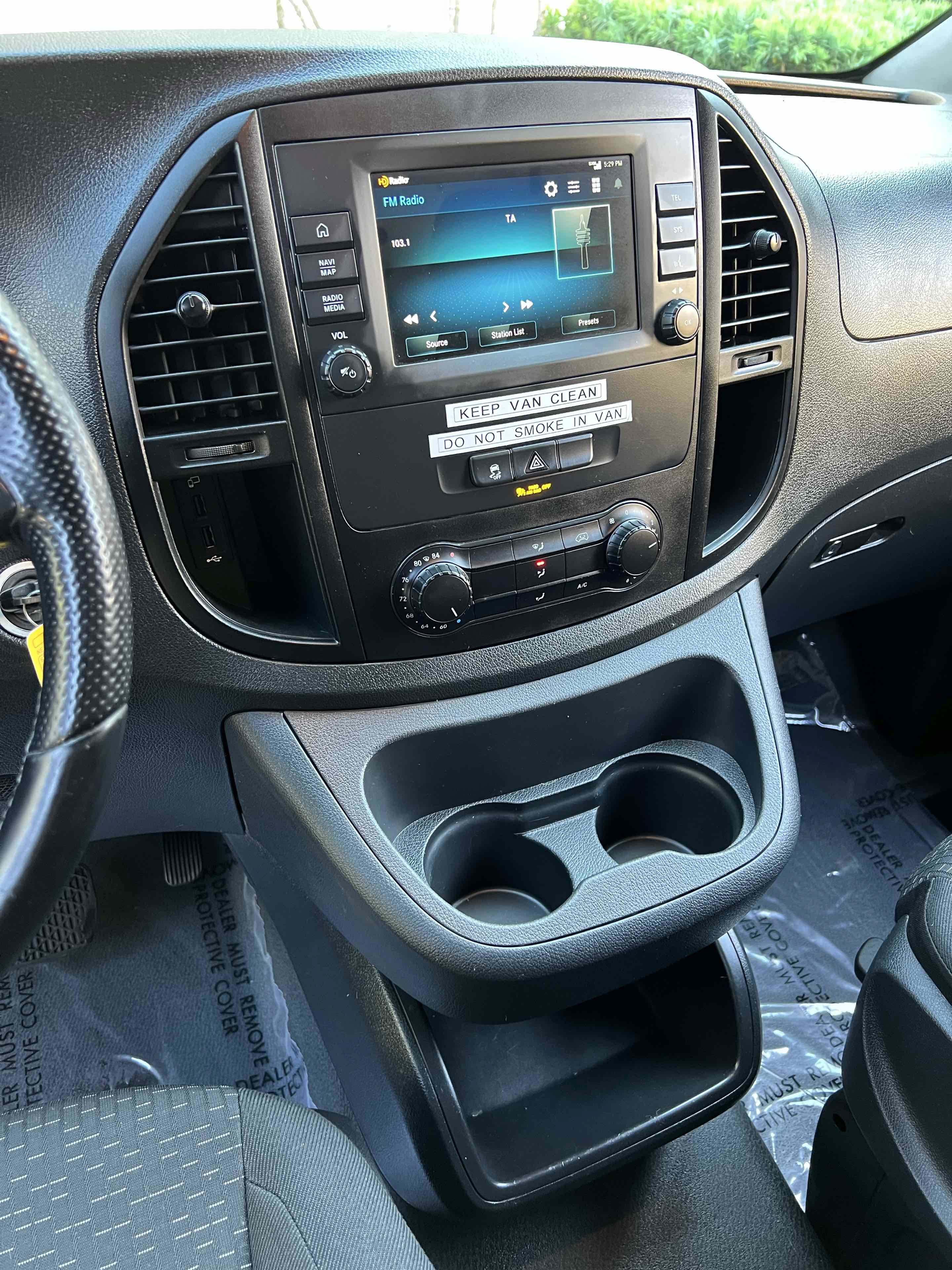 Used 2022 Mercedes-Benz Metris image 32