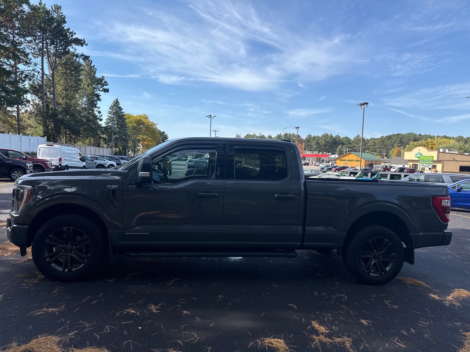 Used 2021 Ford F150 Lariat w/ Equipment Group 502A High AWD/4WD image 4
