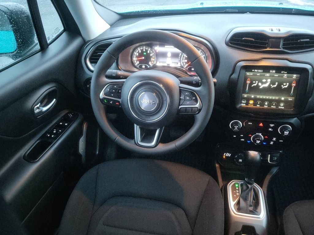 Used 2022 Jeep Renegade Latitude image 14
