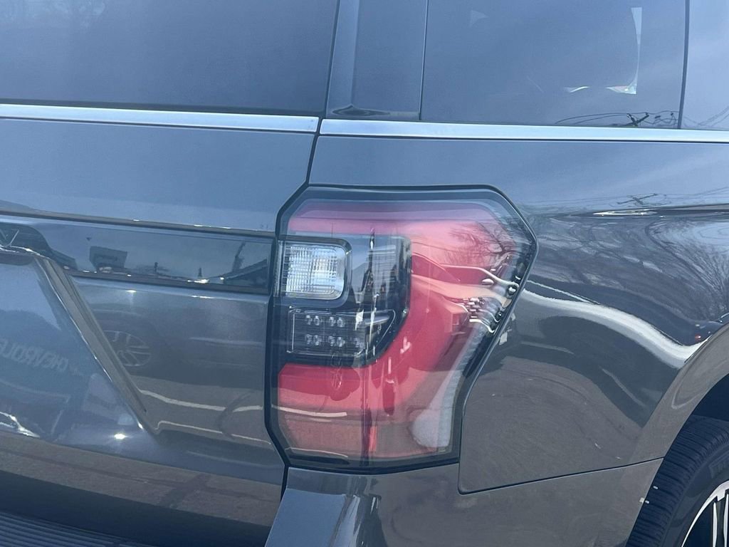 Used 2021 Ford Expedition Limited AWD/4WD image 8