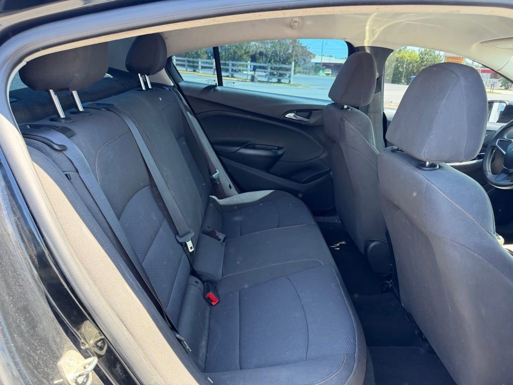 Used 2018 Chevrolet Cruze LS FWD image 32