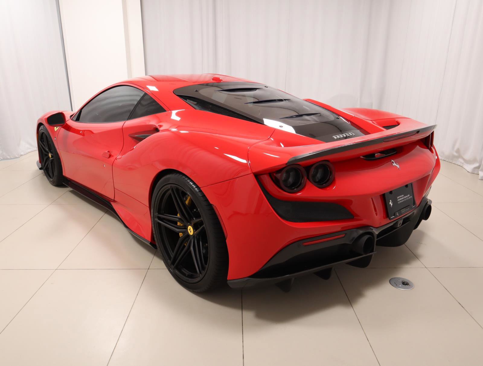 Used 2022 Ferrari F8 Tributo image 14