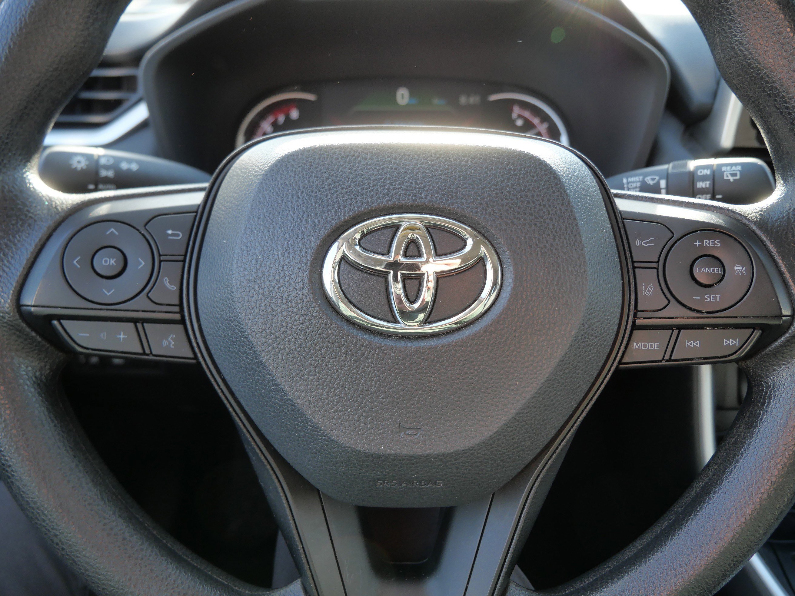 Certified 2025 Toyota RAV4 XLE FWD image 26