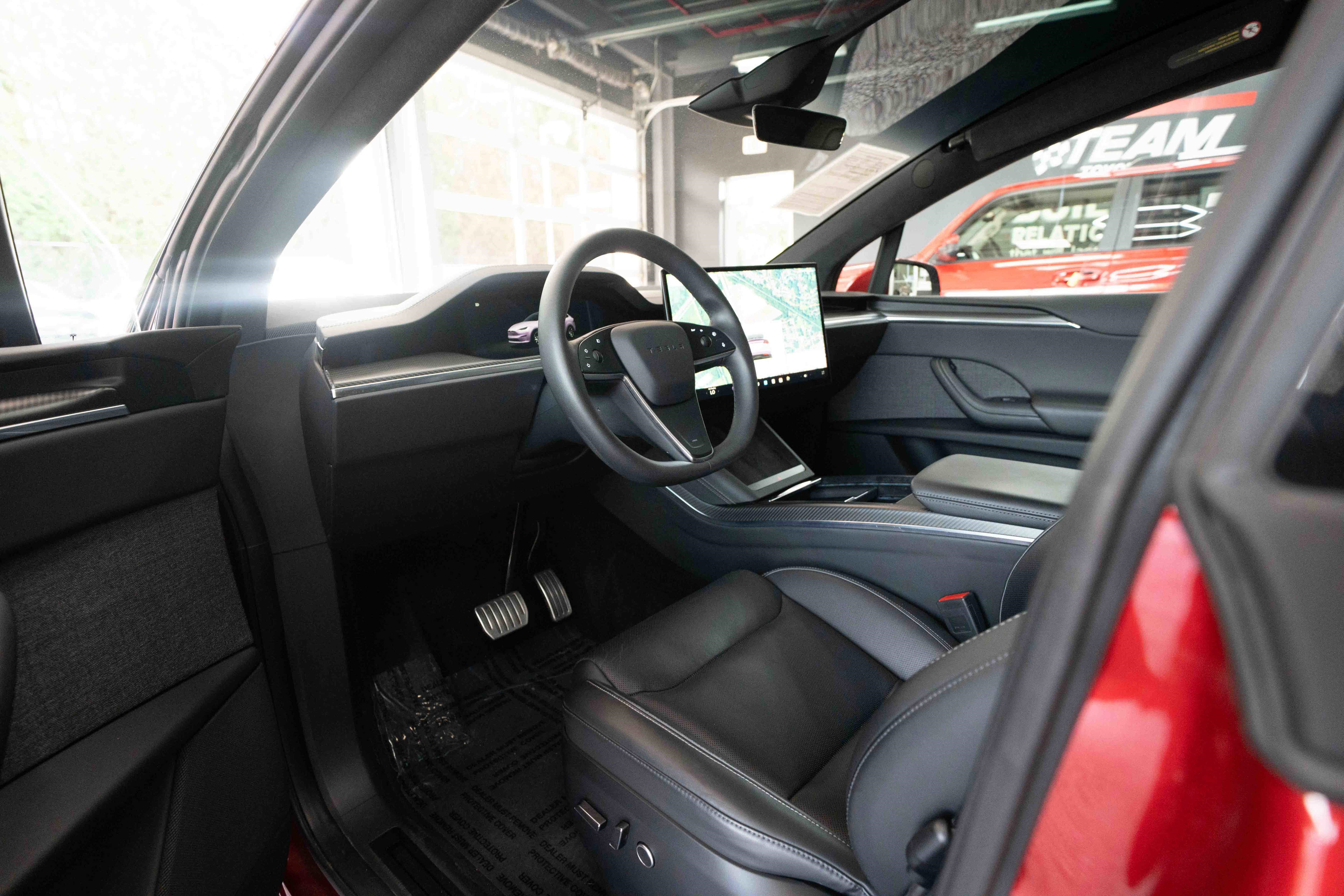 Used 2023 Tesla Model X Plaid image 8