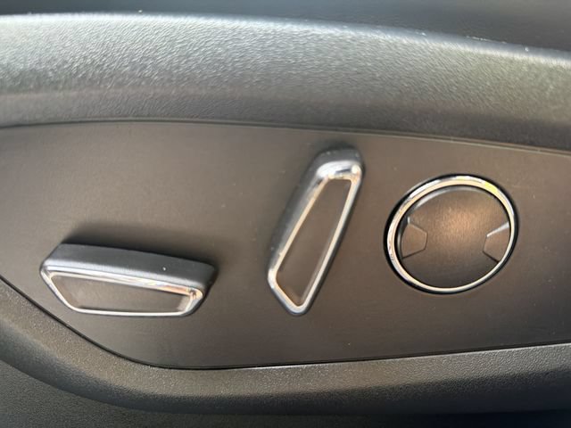 Used 2021 Lincoln Nautilus Reserve FWD image 12