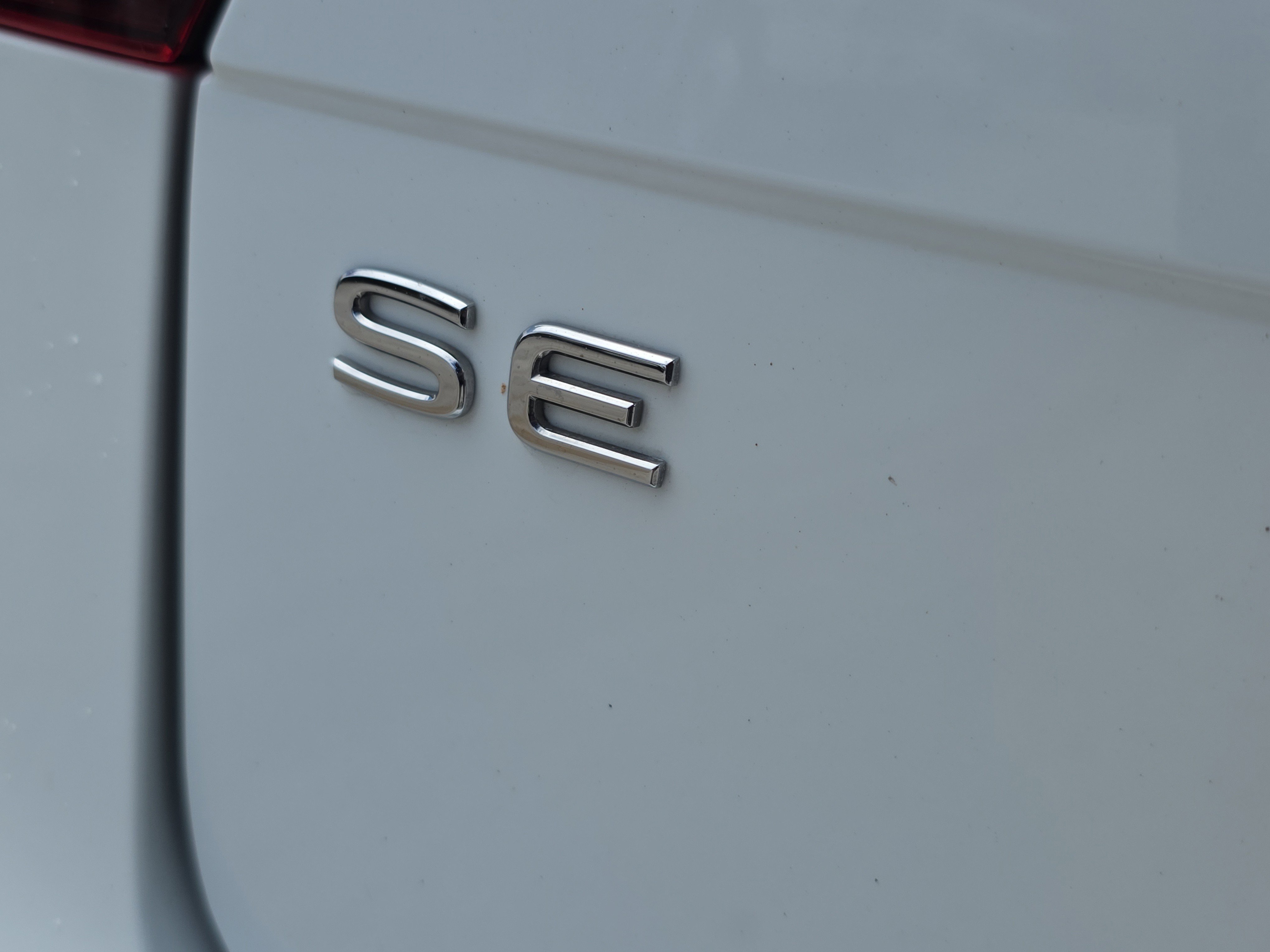 Used 2024 Volkswagen Tiguan SE FWD image 10