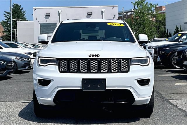 Used 2021 Jeep Grand Cherokee Laredo X AWD/4WD image 2