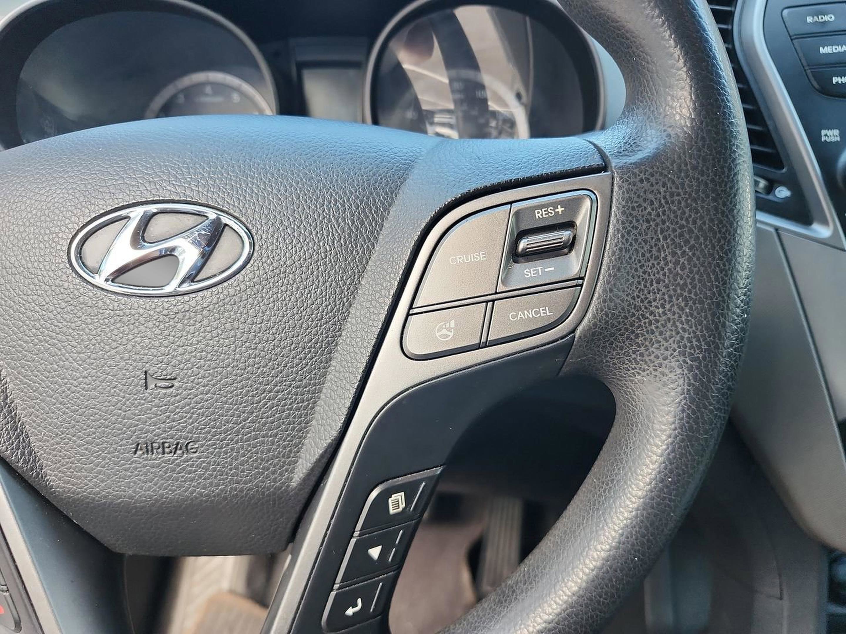 Used 2014 Hyundai Santa Fe Sport image 32