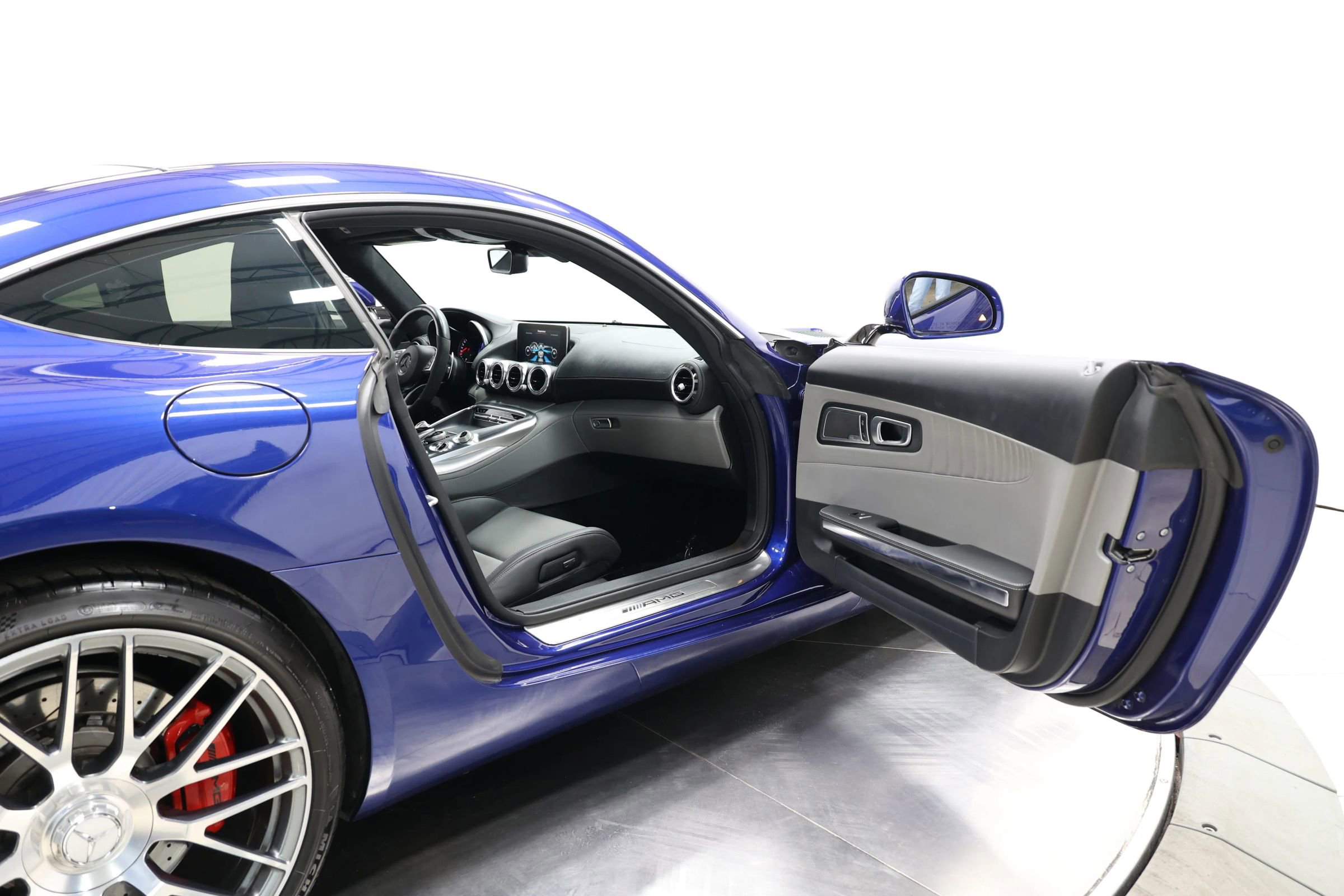 Used 2016 Mercedes-Benz AMG GT S image 76