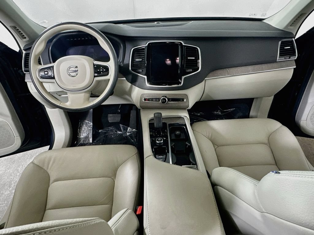 Used 2024 Volvo XC90 B6 Plus AWD/4WD image 16