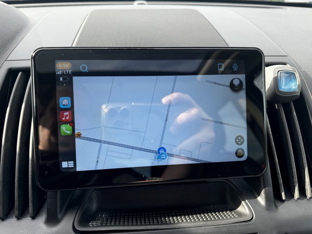 Used 2011 Land Rover LR2 HSE image 25