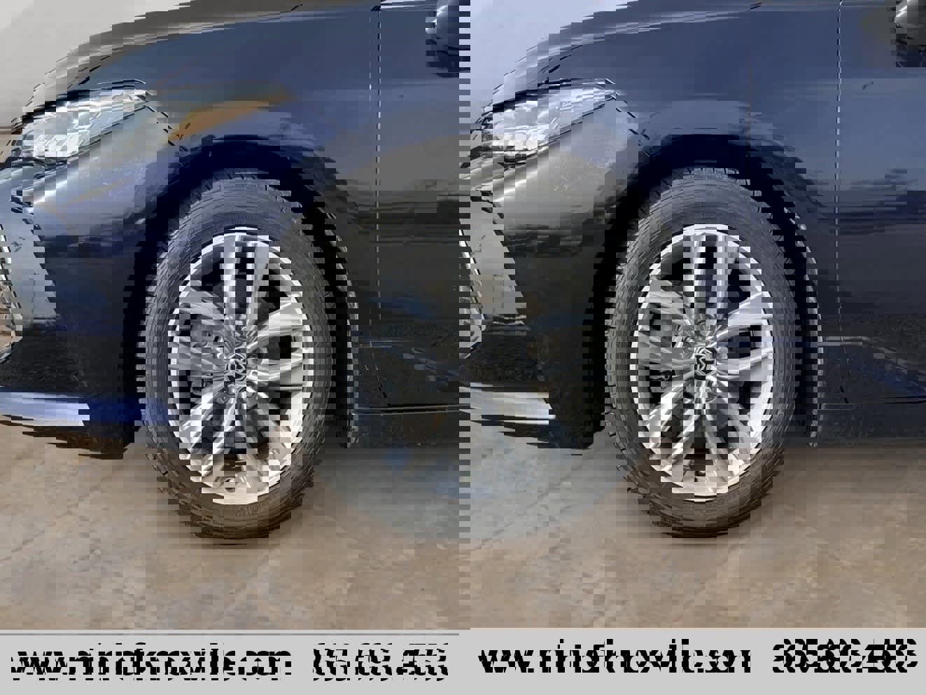 Used 2022 Toyota Avalon XLE image 9