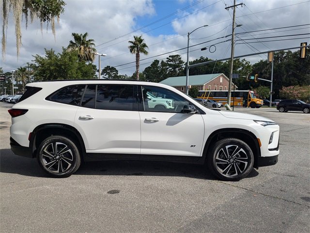 New 2025 Buick Enclave Sport Touring image 4