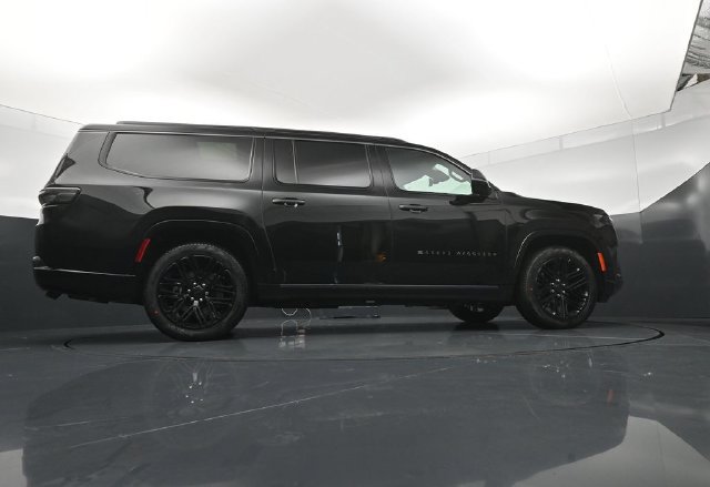New 2026 Jeep Grand Wagoneer L Limited AWD/4WD image 24