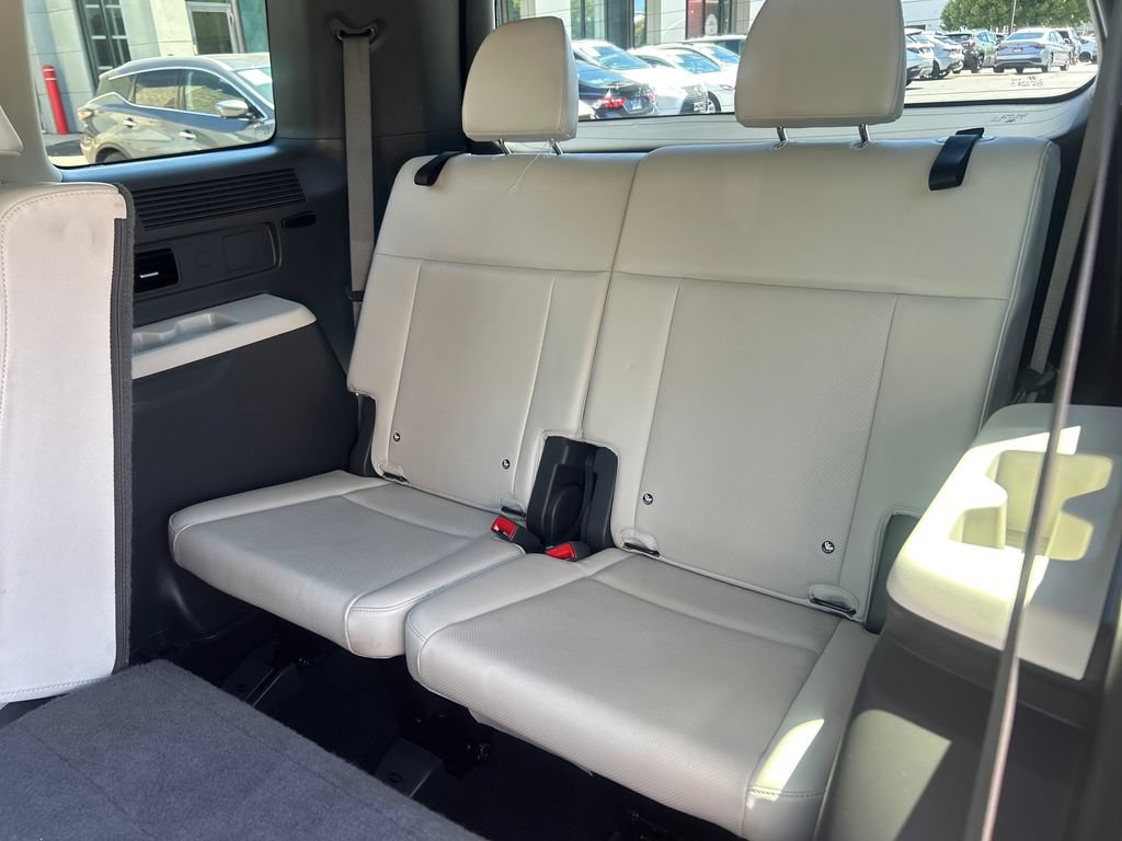 Used 2025 Hyundai Santa Fe SEL AWD/4WD image 30