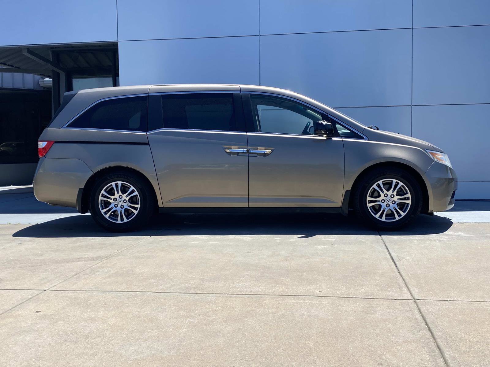 Used 2012 Honda Odyssey EX-L image 3