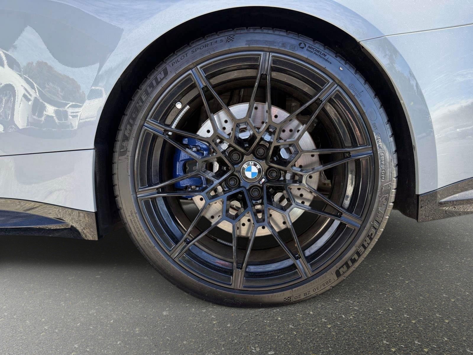 Used 2025 BMW M4 xDrive Competition w/ Executive Package image 9