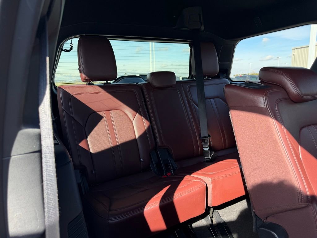 Used 2024 Ford Expedition Limited image 21