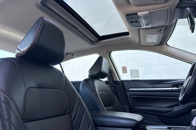 Used 2025 Nissan Altima 2.5 SR w/ SR Premium Package FWD image 13